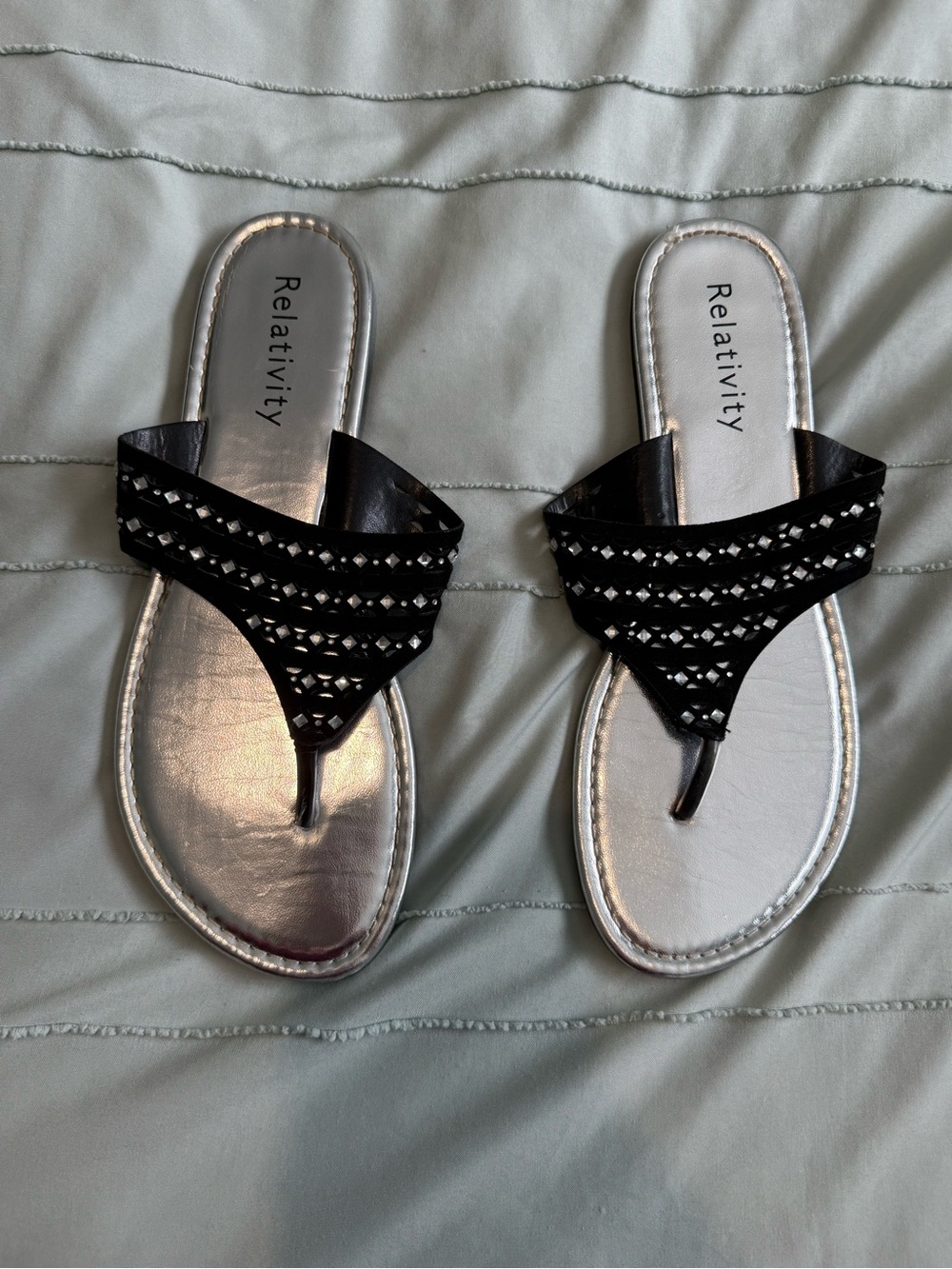 Relativity Silver & Black Sandals – Size 9